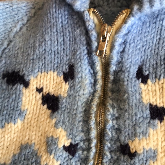 Baby/toddler cowichan - Picture 2 of 3